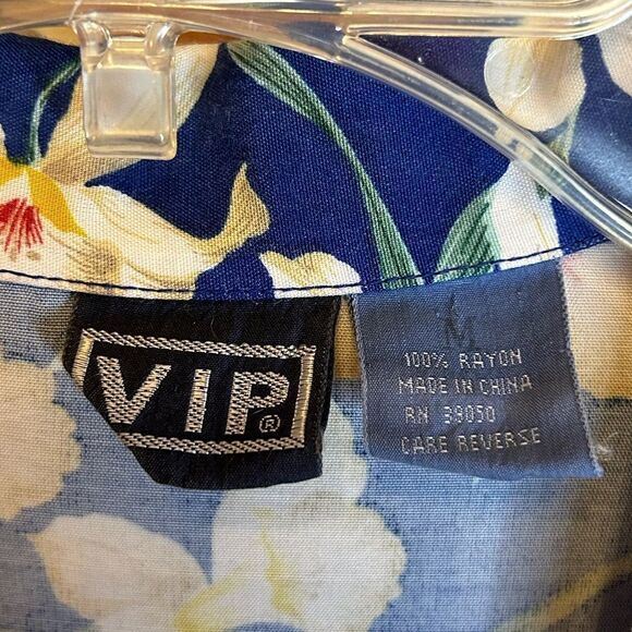 5 for $25🔥Vintage VIP Blue Hawaiian Floral Shirt Medium - Picture 3 of 7